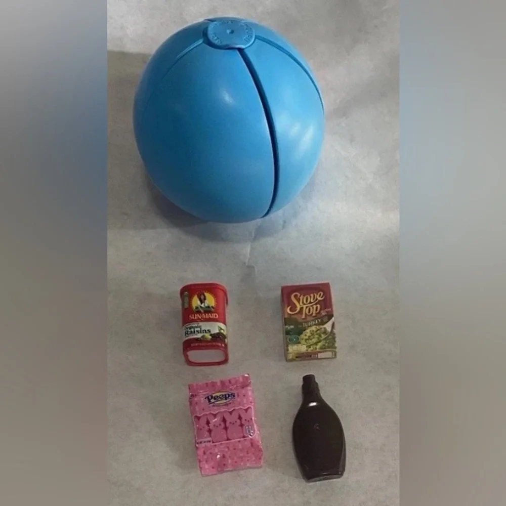 Zuru Mini Brands Peeps Stove Top Sun Maid Raisin Chocolate Syrup Toy